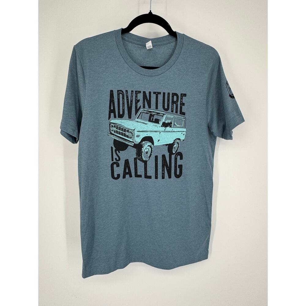 Mason Jar Adventure Is Calling Graphic Tee Medium NWOT's